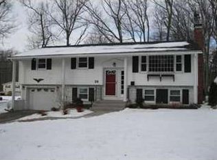 20 Crestwood Rd, Leicester, MA 01524