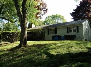 16 Scenic Heights Dr, Westerly, RI 02891