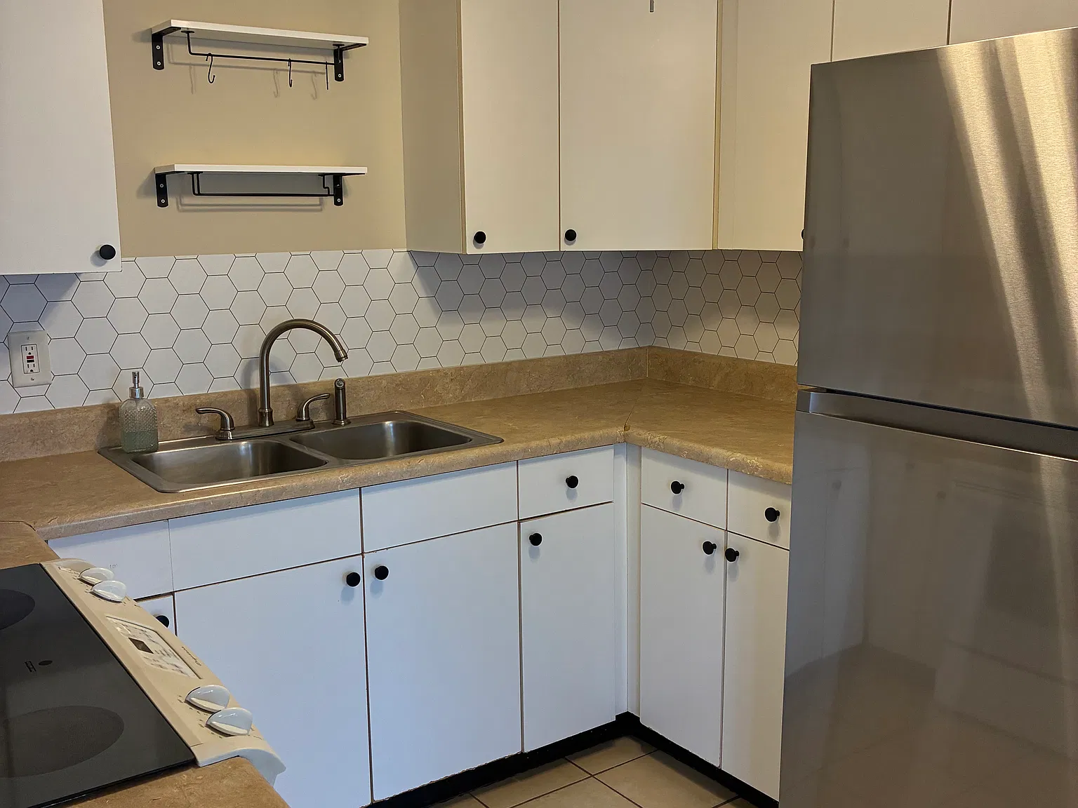 2 bed, 920 sqft, $1,300 — Photo 4
