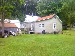 205 N Cedar St, Grafton, IL 62037