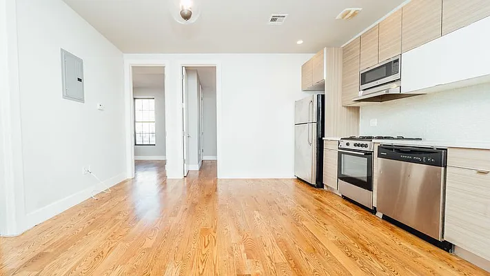 Rented by Nooklyn NYC LLC | media 67