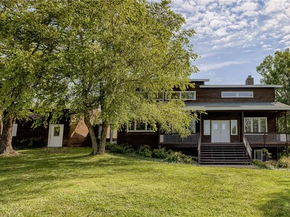 14455 Kill Creek Rd, Gardner, KS 66030