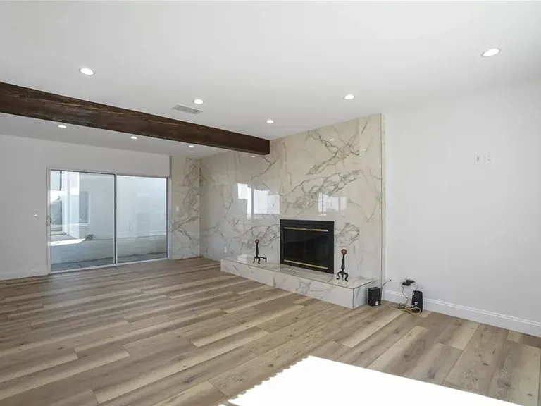 11044 Whitegate Ave — Photo 13