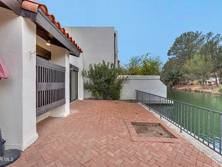 620 Lakeway Dr — Photo 49