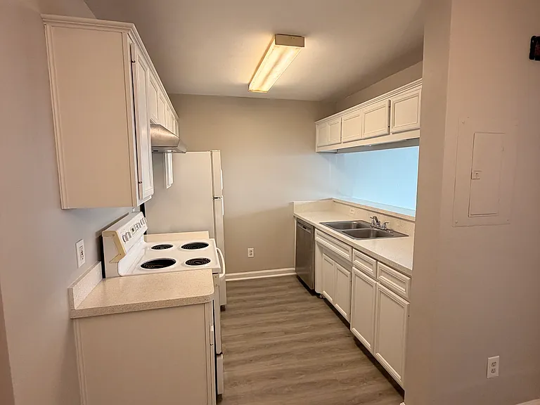 2525 Hartsfield Rd #4 — Photo 11