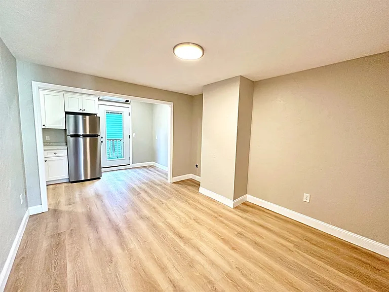 89 Cottage St #2 — Photo 9