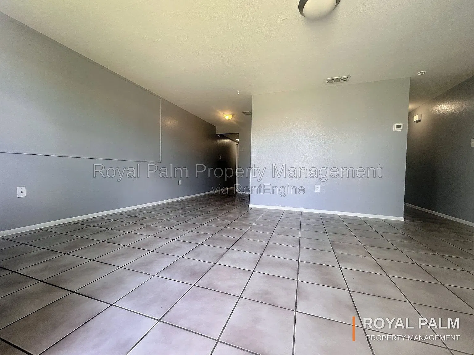 2 bed, 1.0 bath, 817 sqft, $1,199 — Photo 2