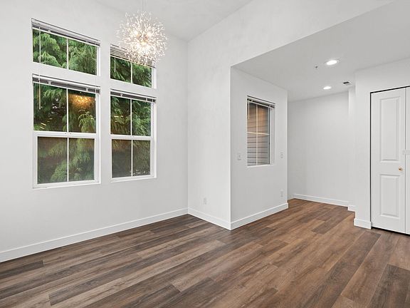 4th image of 5226 236th Pl SE