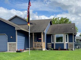 12154 Wedgewood Dr NW, Coon Rapids, MN 55433