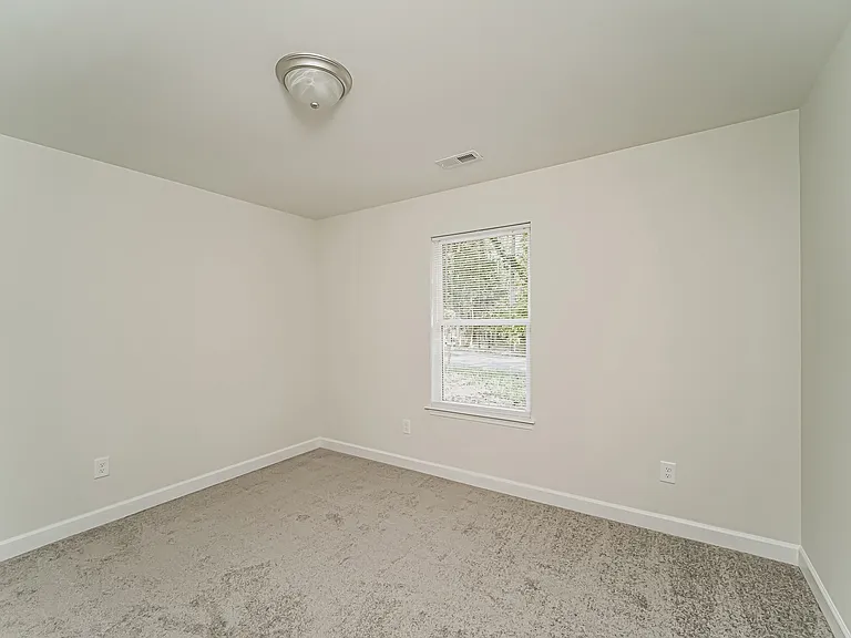 642 E Ketchie St — Photo 12