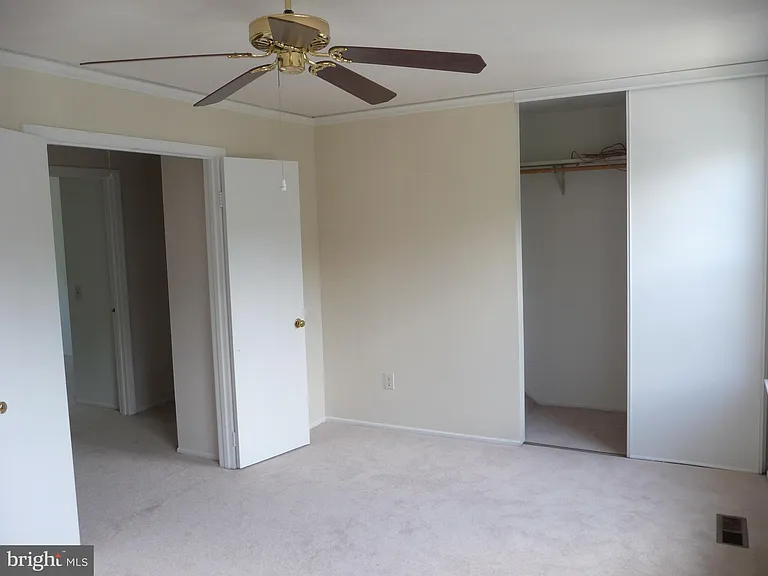 7665 Sheffield Village Ln — Photo 13