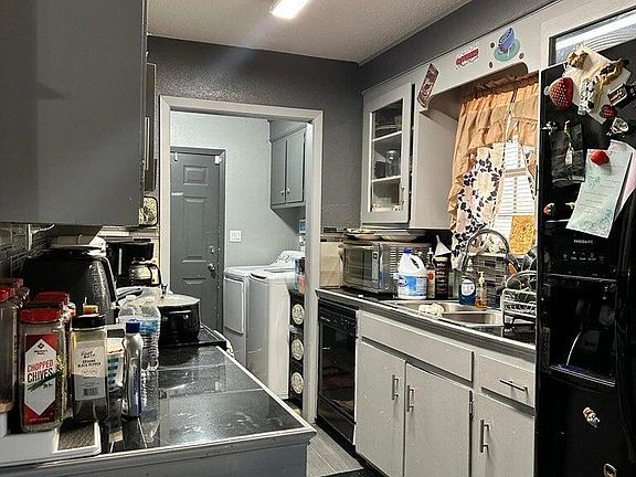 3rd image of 632 Briarcliff Cir