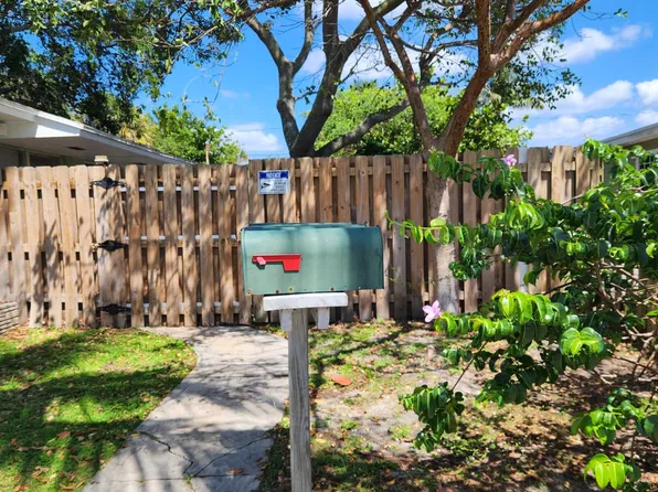 224 S J St APT 1, Lake Worth, FL 33460