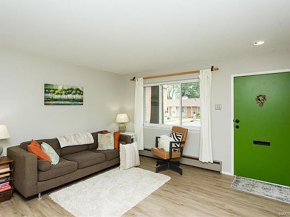 3rd image of 10522 Carroll Wood Way