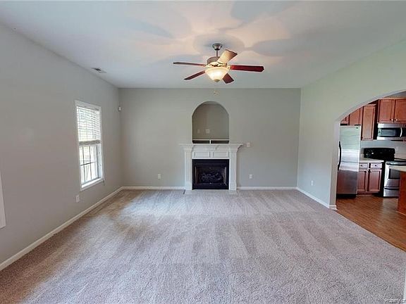 5th image of 220 Woodland Dr