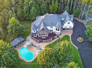 6 Pinehurst Ln, Springwater, ON L9X 0C7