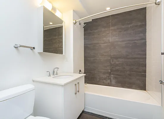 Rented by Astoria Realty | media 6