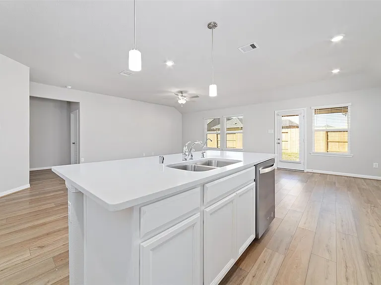 21518 Carbone Ln — Photo 11