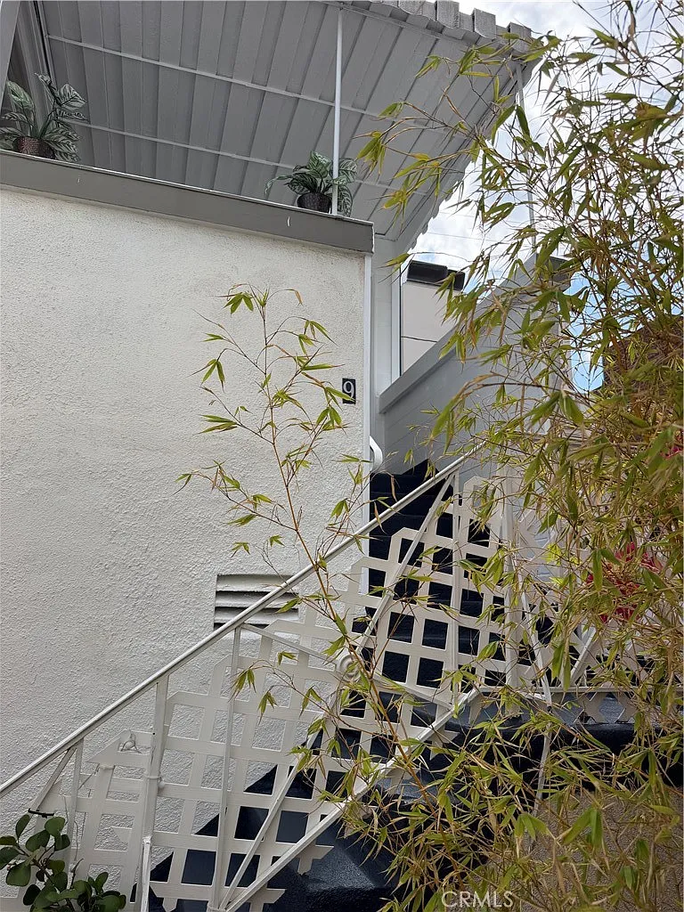 1 bed, 1.0 bath, 800 sqft, $3,300 — Photo 3