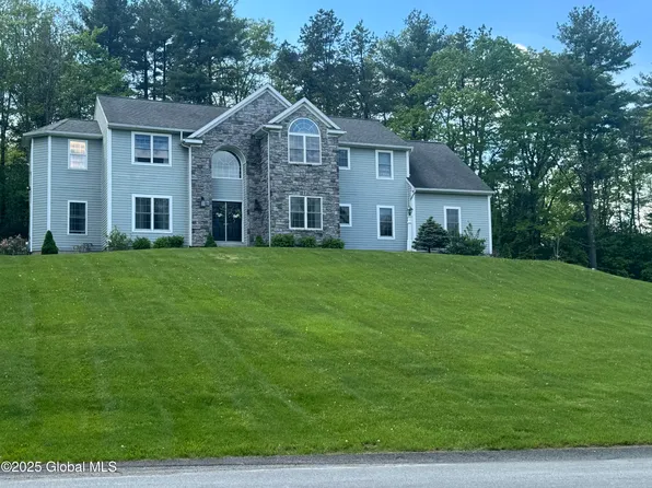 30 Indian Pipe Drive, Wynantskill, NY 12198