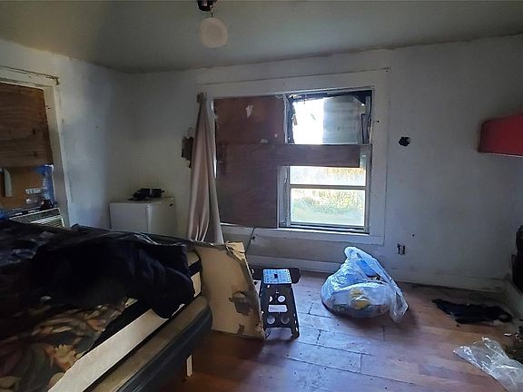 5th image of 7315 Parkes St