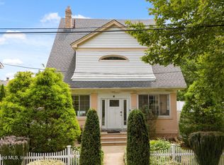80 1st St, Staten Island, NY 10306