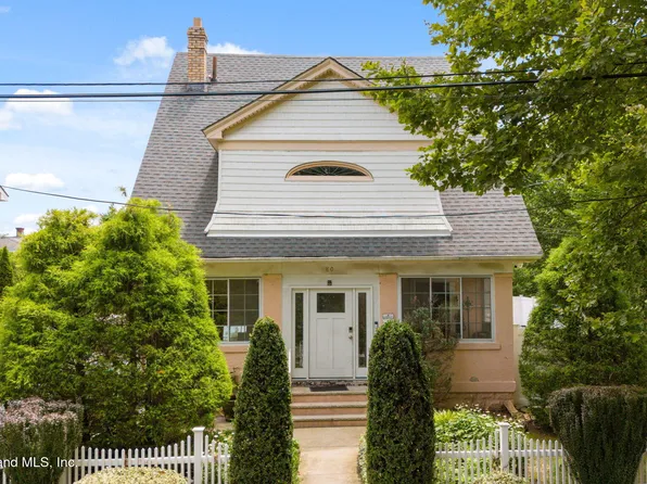 80 1st St, Staten Island, NY 10306