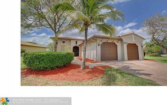 Home For Sale In Heron Bay