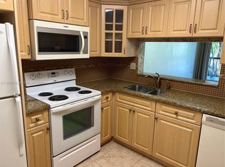 10855 SW 112th Ave APT 215, Miami, FL 33176