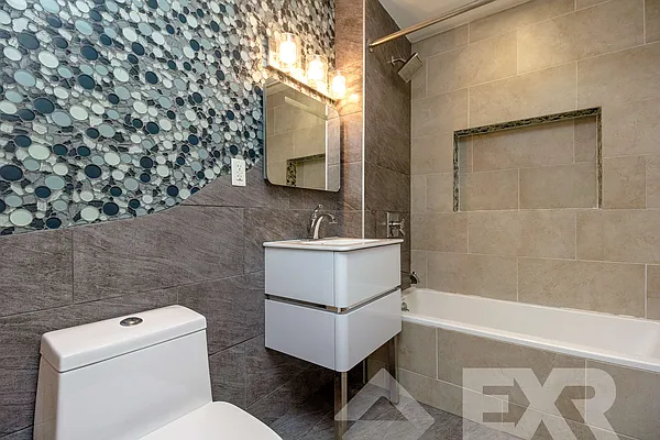 Rented by EXR | media 8