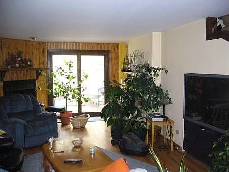 2nd image of 223 Orchard St