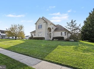 527 Florin Ave, Mount Joy, PA 17552