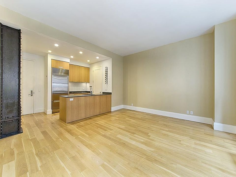 1st image of 71 Nassau St APT 4B