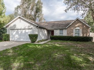7974 Sunblest Blvd, Fishers, IN 46038