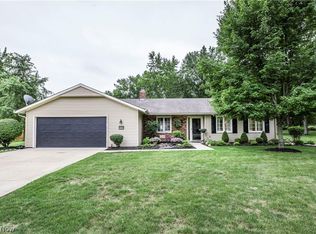 10795 Creek Moss Ln, Strongsville, OH 44136