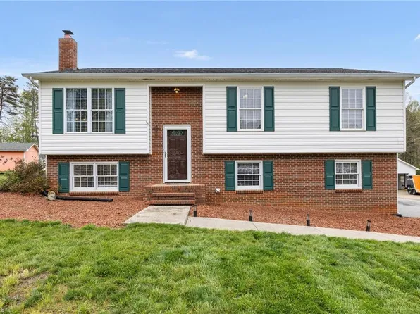 741 Sagebrush Trl, Winston Salem, NC 27101