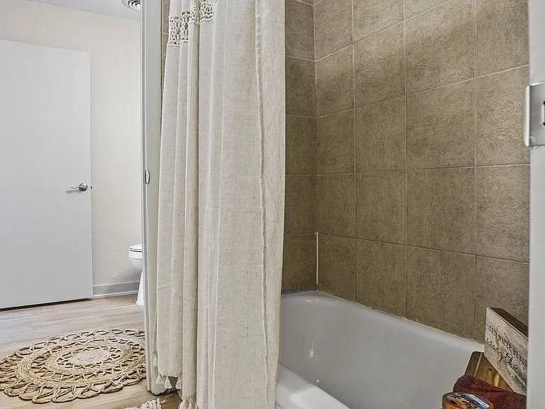Regency Point Luxury Apartments — Photo 65