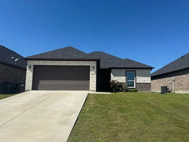 116 Lampassas Dr