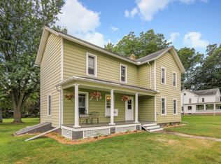 321 E Brown St, Earlville, IL 60518