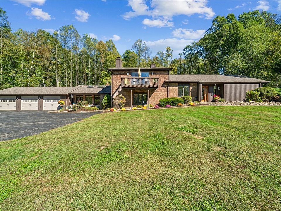 1st image of 40 Laurelwood Ln