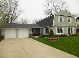 145 Wildwood Pkwy, Ballwin, MO 63011