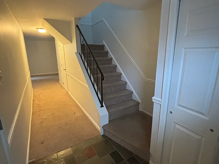 1568 S Coventry Ln — Photo 21