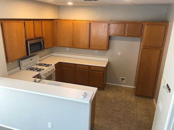 2nd image of 8281 Gold Coast Dr