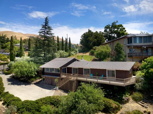 3852 Suncrest Ave, San Jose, CA 95132