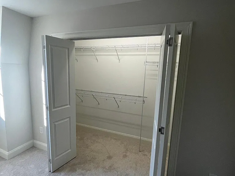 103 Thermos Ave #6 — Photo 9
