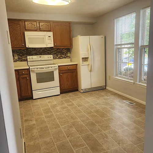 1231 Seminole Dr Photo 1