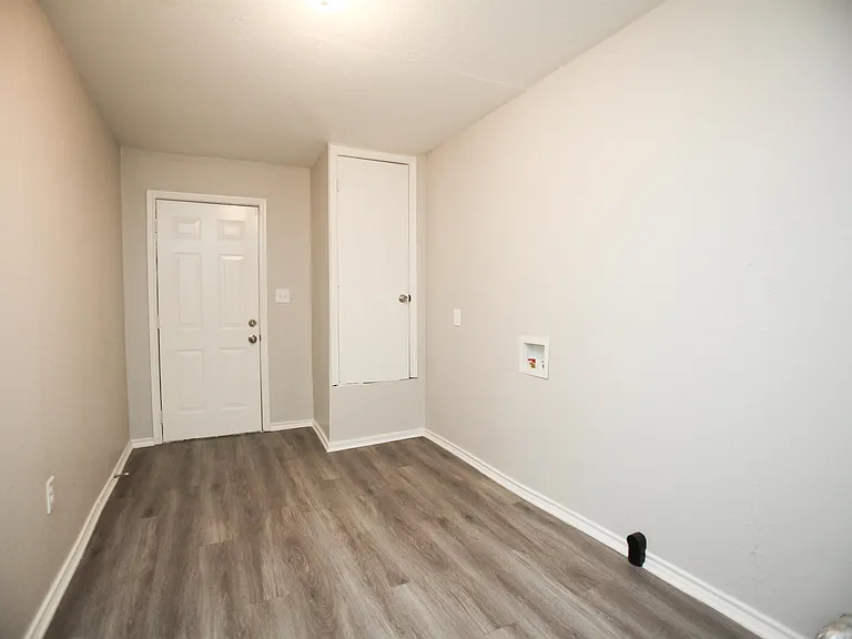 4501 W 28th St — Photo 14
