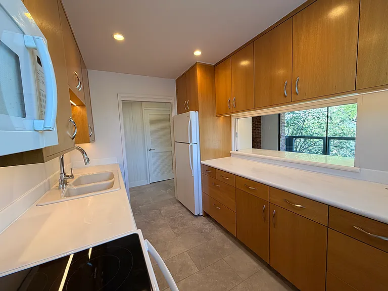 2423 Meadowlark Ln #8 — Photo 7