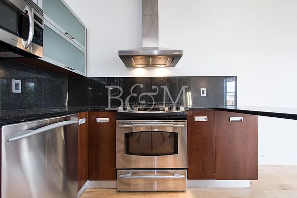 Sold by Brick&Mortar | media 4