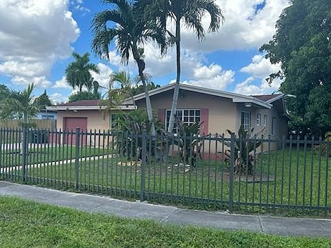 2nd image of 405 NW 121st St